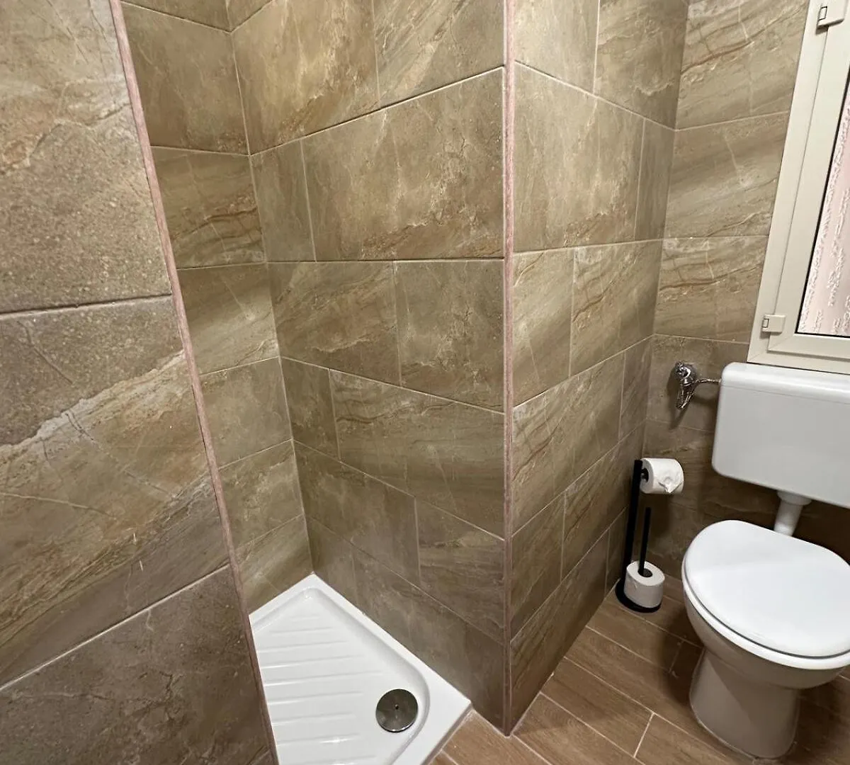 Easy Station Napoli Apartment 0*, Naples